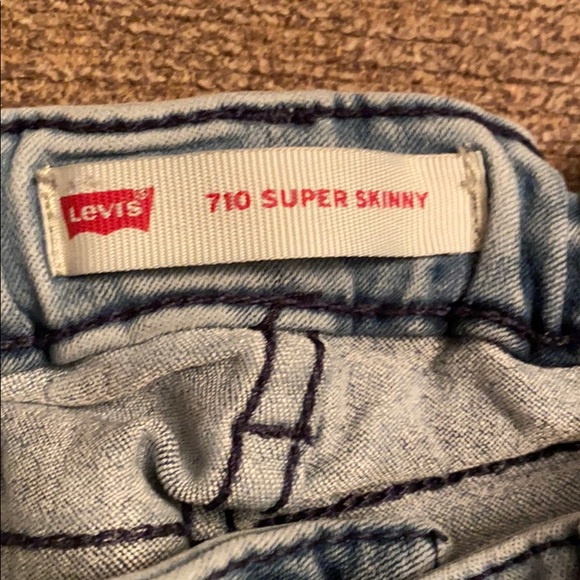 Levi 710 Super Skinny - Picture 2 of 4